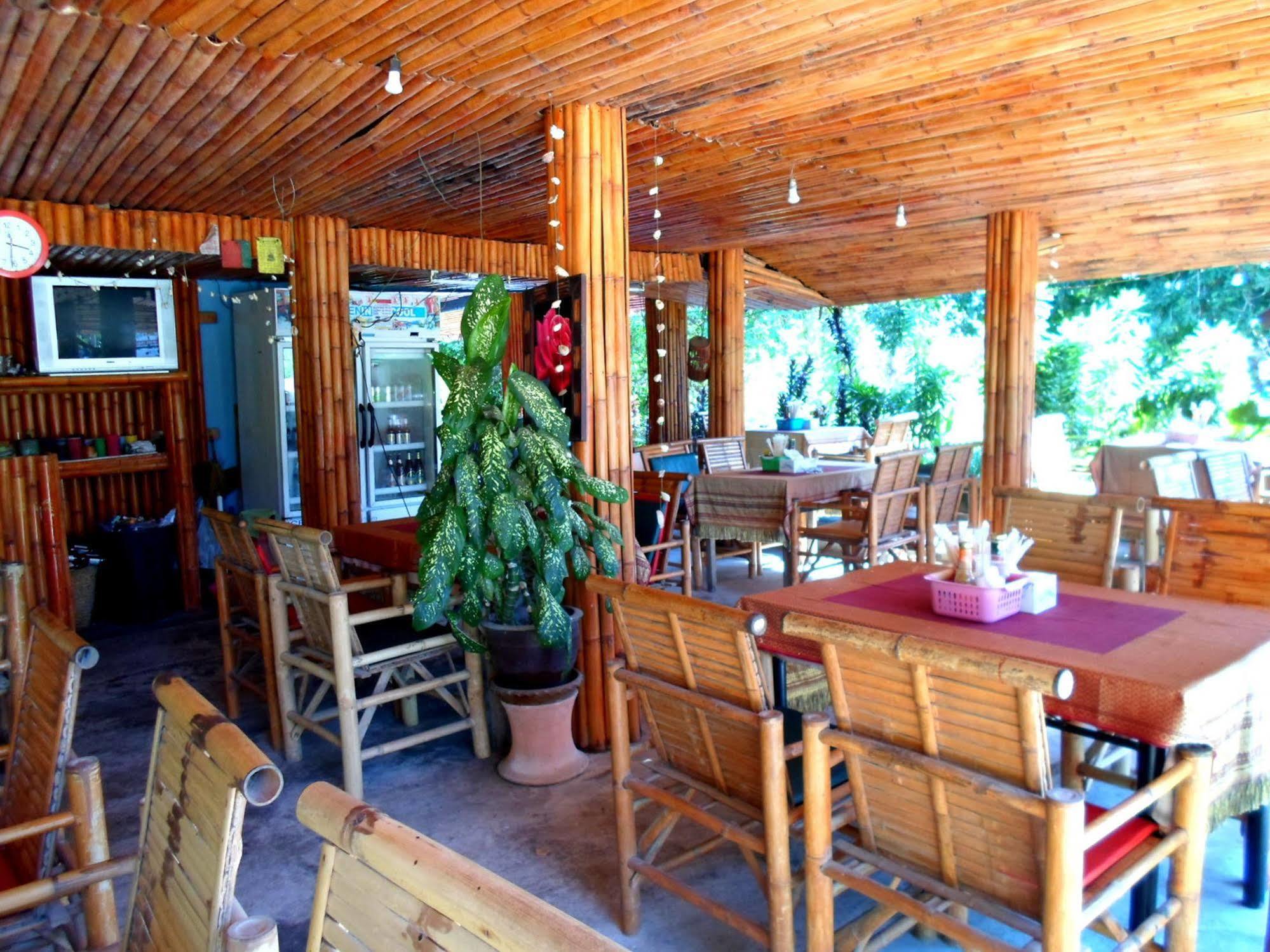 Baan Kuasakul Resort Menam-part Kültér fotó