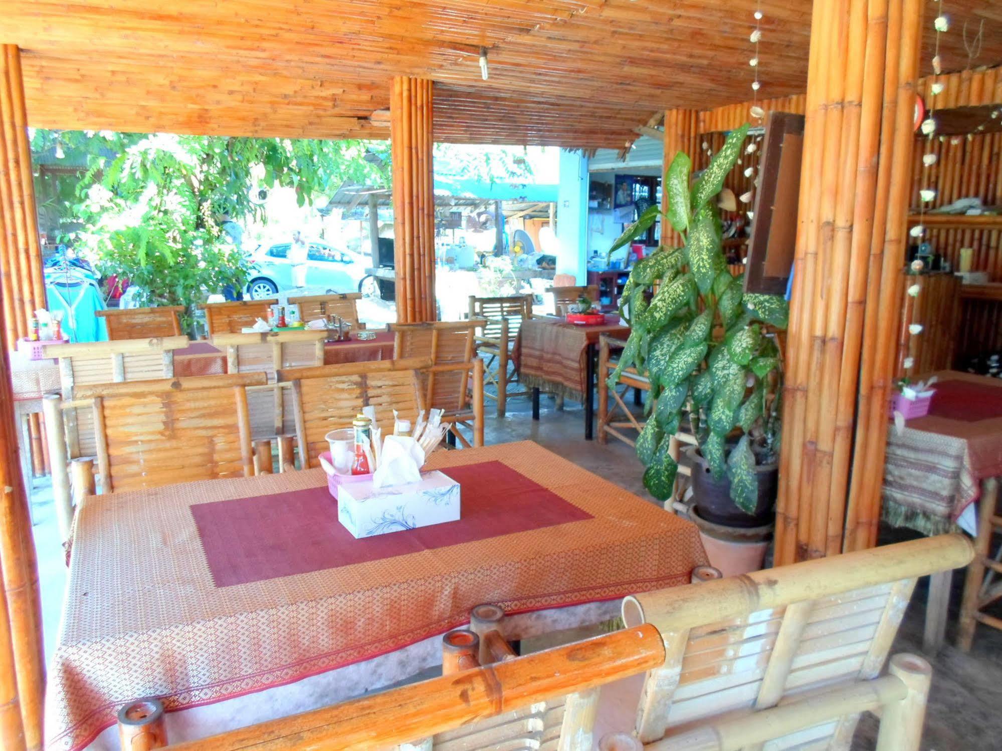 Baan Kuasakul Resort Menam-part Kültér fotó