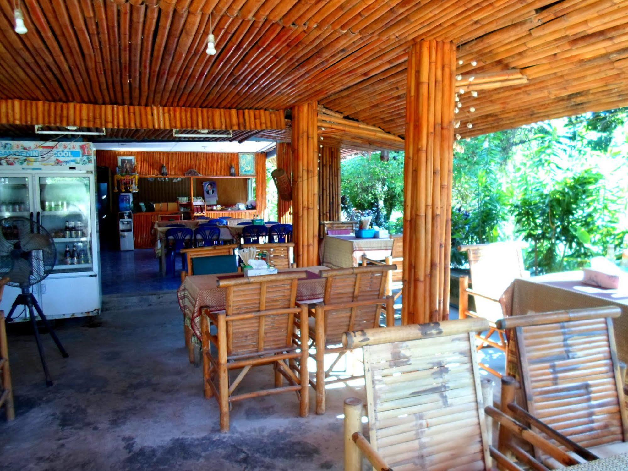Baan Kuasakul Resort Menam-part Kültér fotó